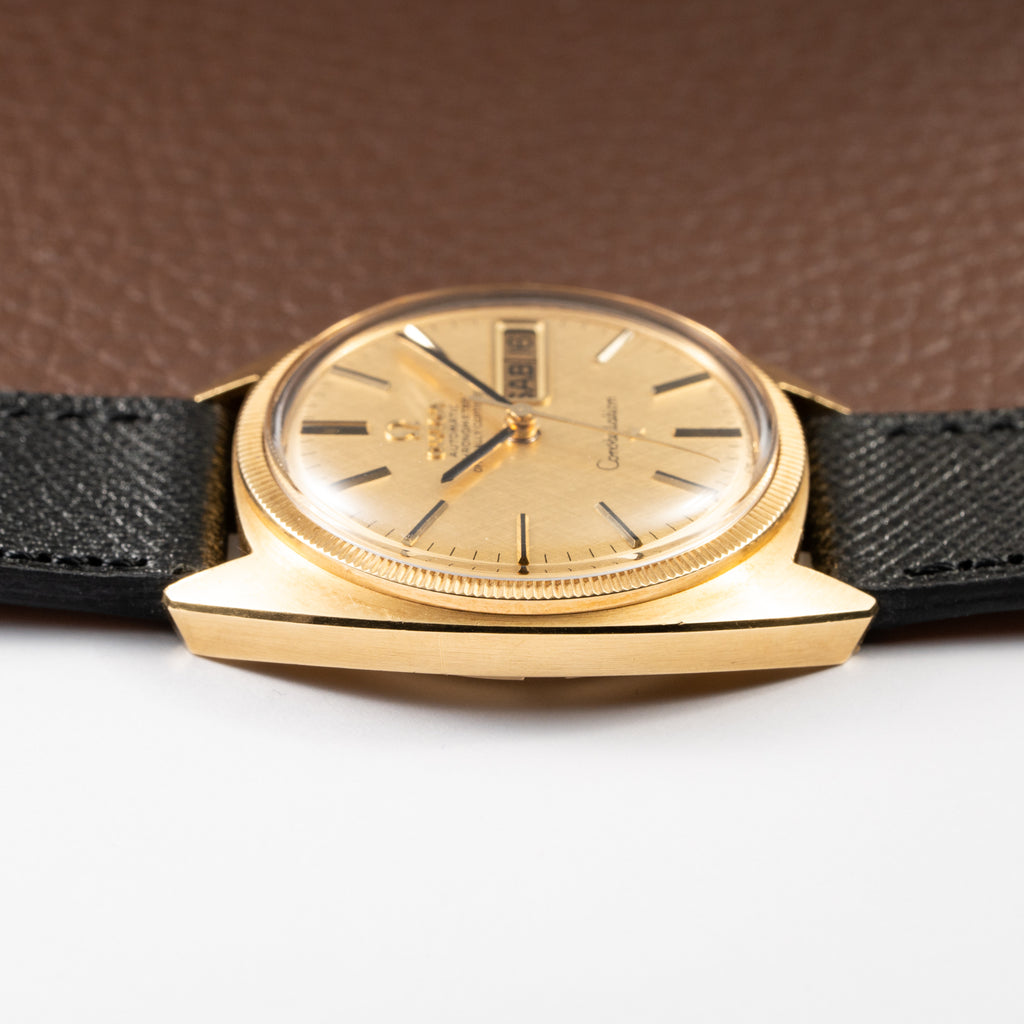 Omega Constellation C-Shape Day-Date 18K Yellow Gold linnen OM DIAL Ref. 168.029 from 1969