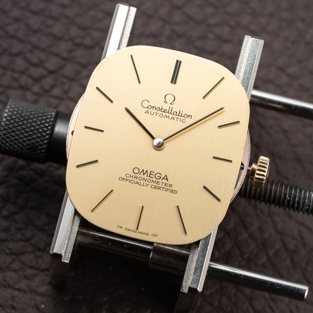 Omega Constellation Ellipse Oval Automatic OM Dial 18K Yellow Gold Ref. 153.0034 from 1968