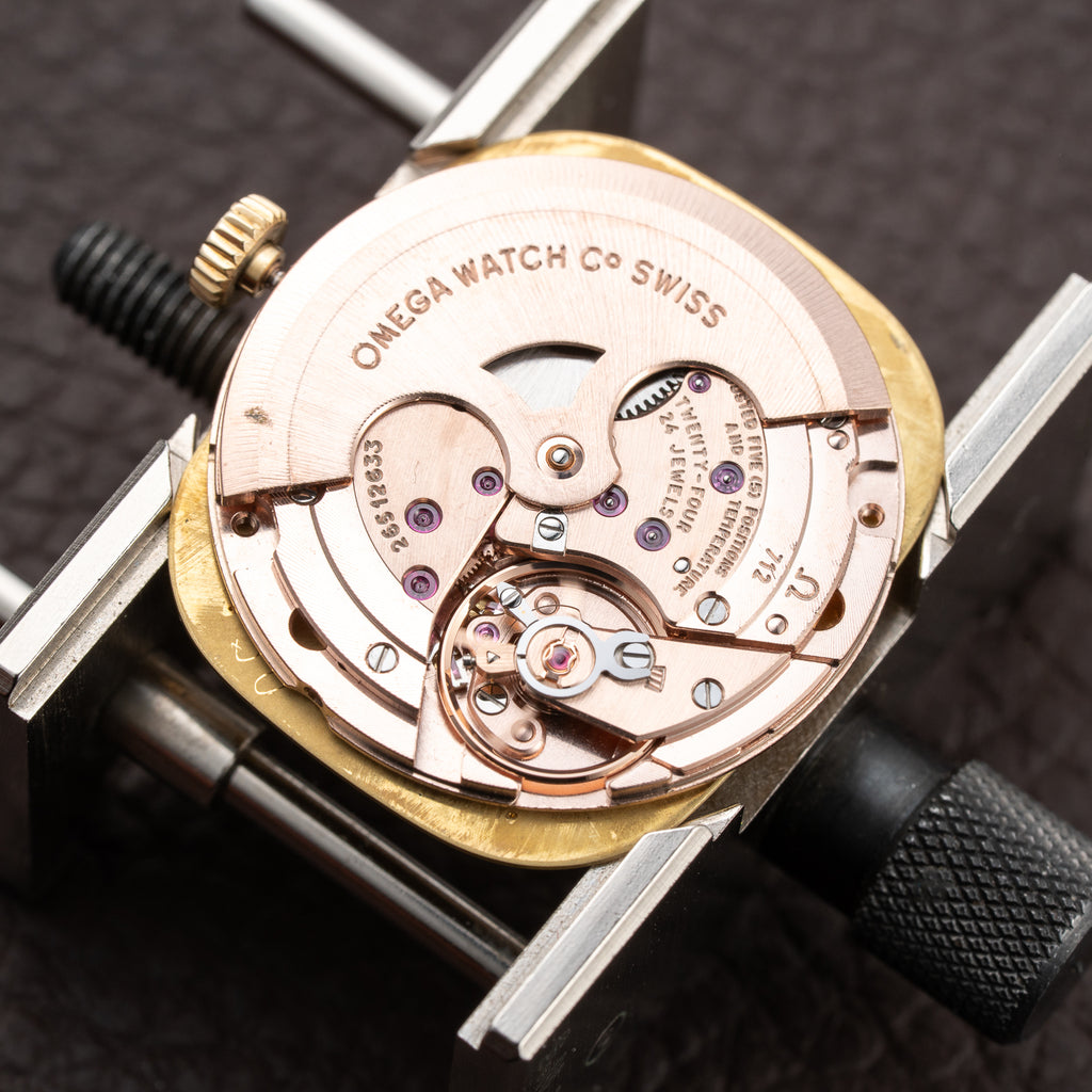 Omega Constellation Ellipse Oval Automatic OM Dial 18K Yellow Gold Ref. 153.0034 from 1968