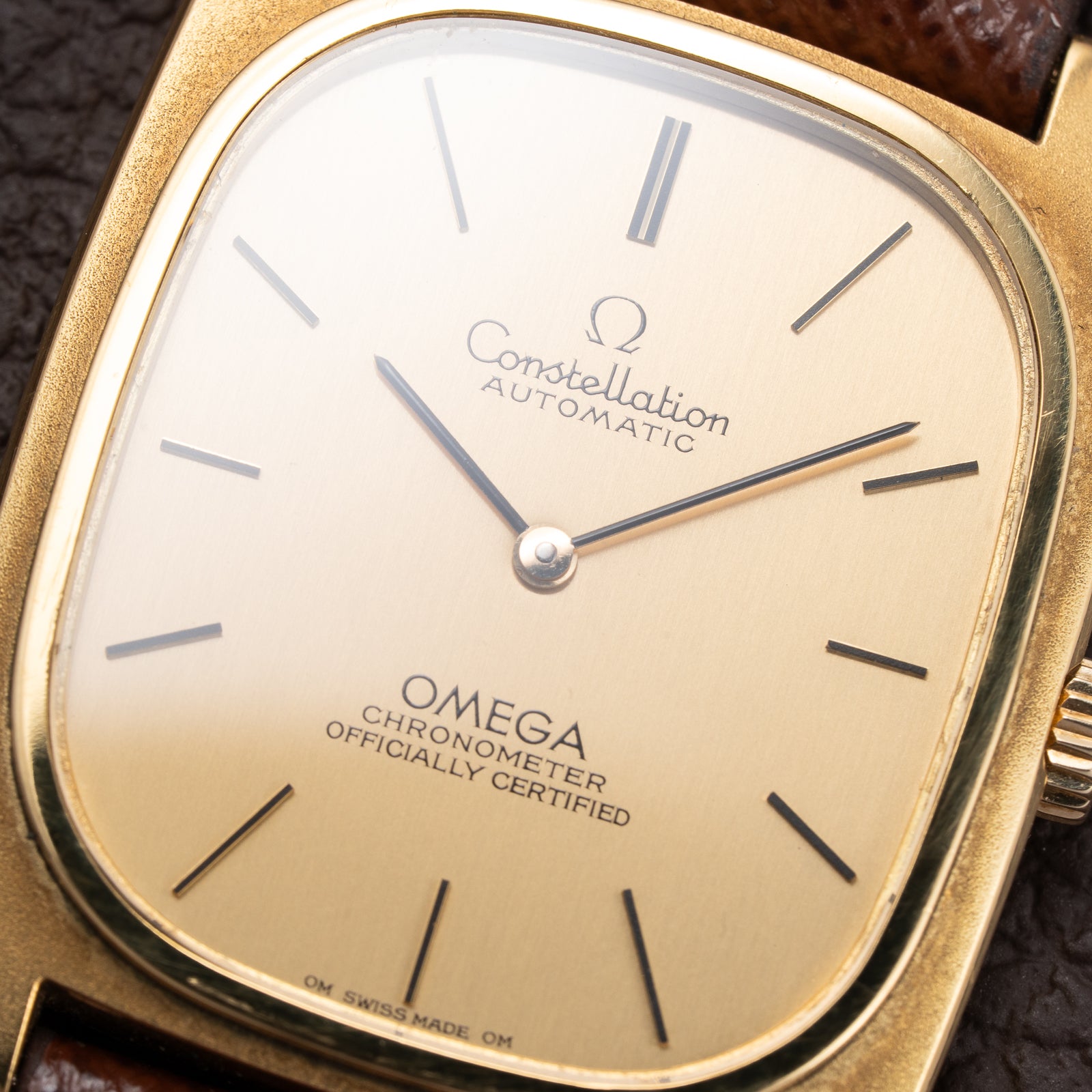 Omega Constellation Ellipse Oval Automatic OM Dial 18K Yellow Gold Ref. 153.0034 from 1968