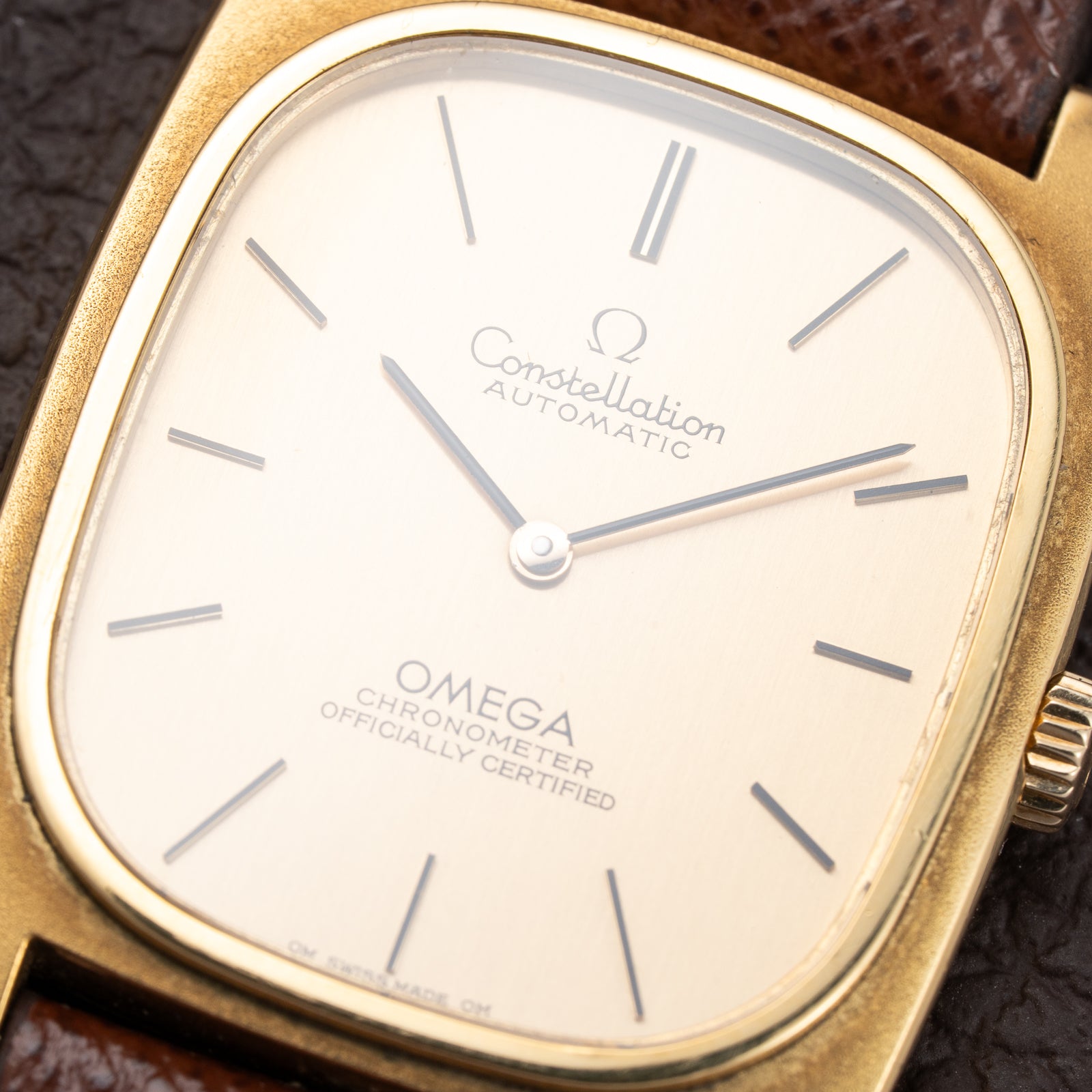 Omega Constellation Ellipse Oval Automatic OM Dial 18K Yellow Gold Ref. 153.0034 from 1968