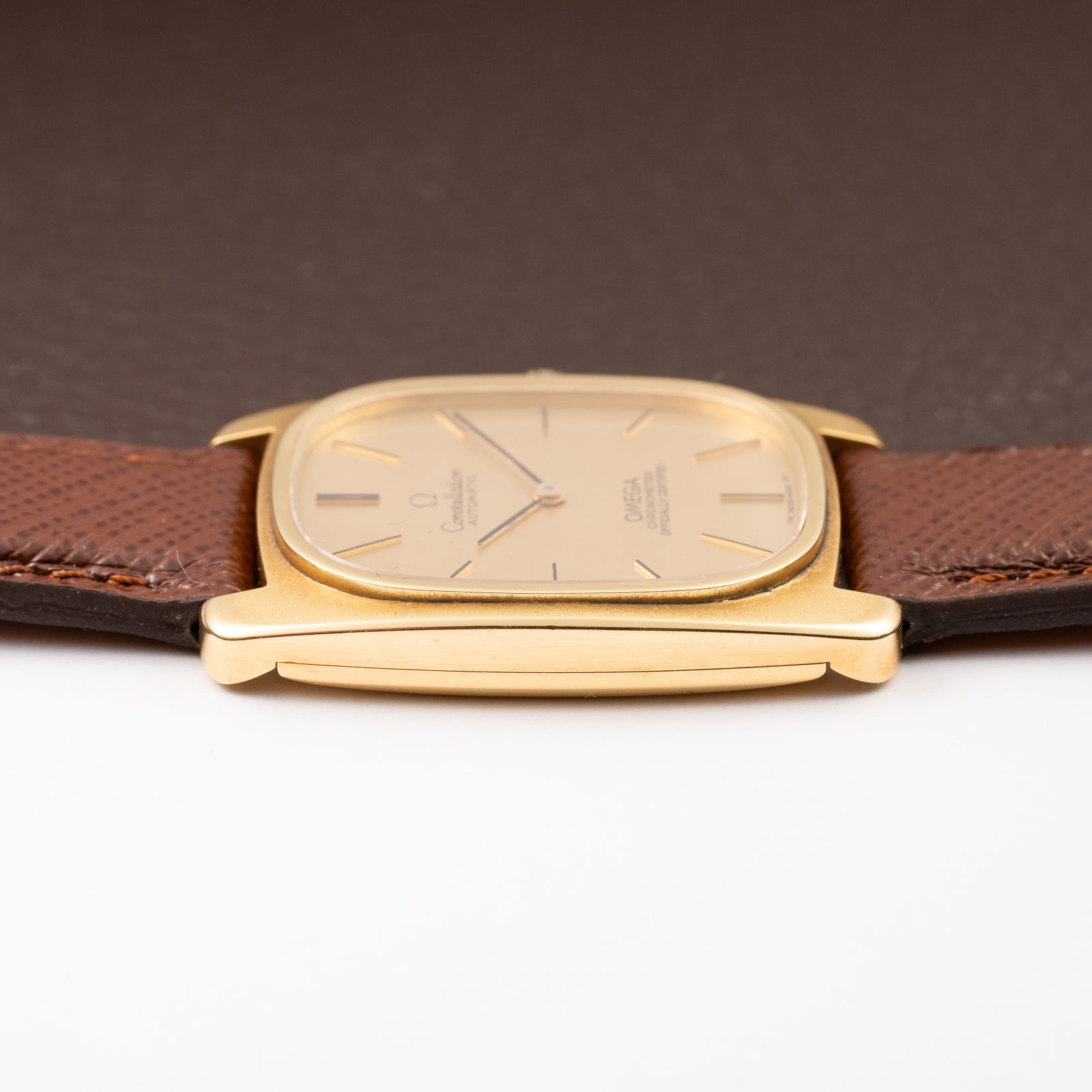 Omega Constellation Ellipse Oval Automatic OM Dial 18K Yellow Gold Ref. 153.0034 from 1968