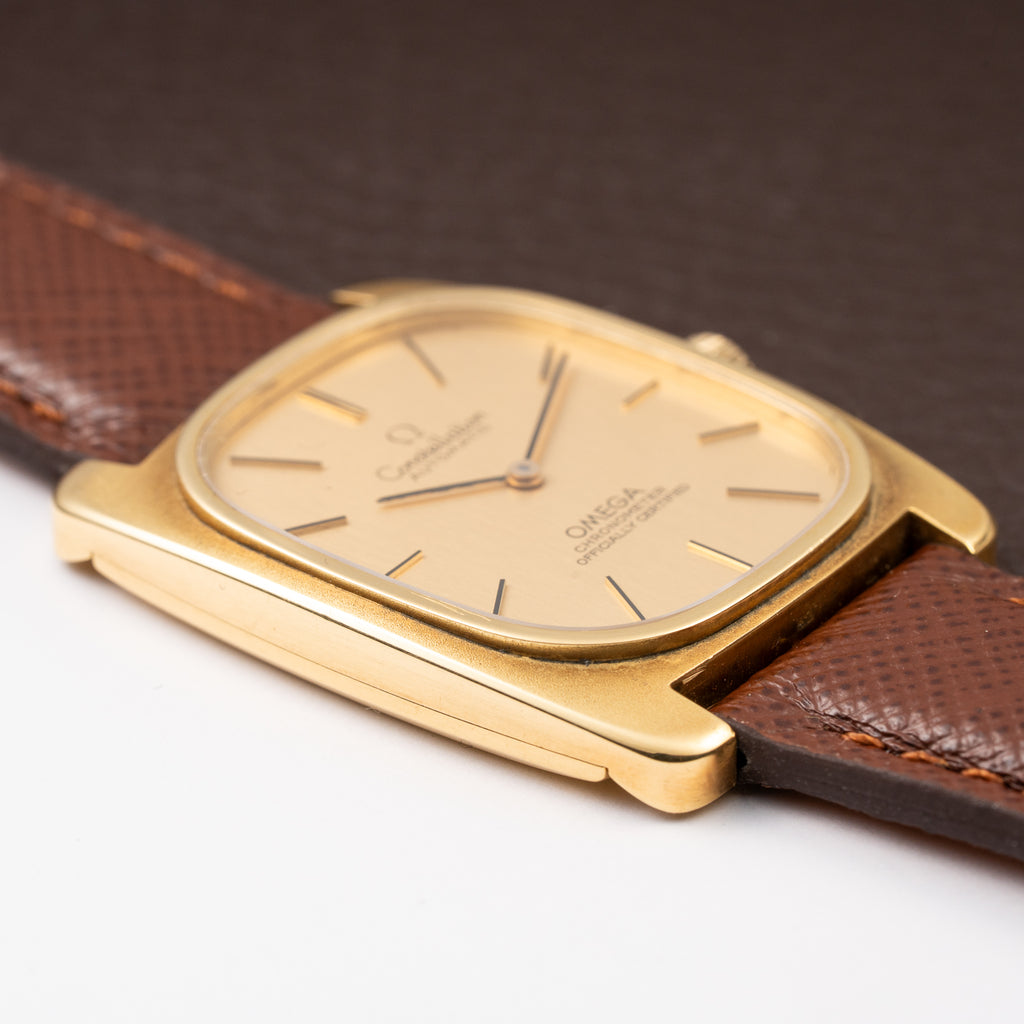 Omega Constellation Ellipse Oval Automatic OM Dial 18K Yellow Gold Ref. 153.0034 from 1968