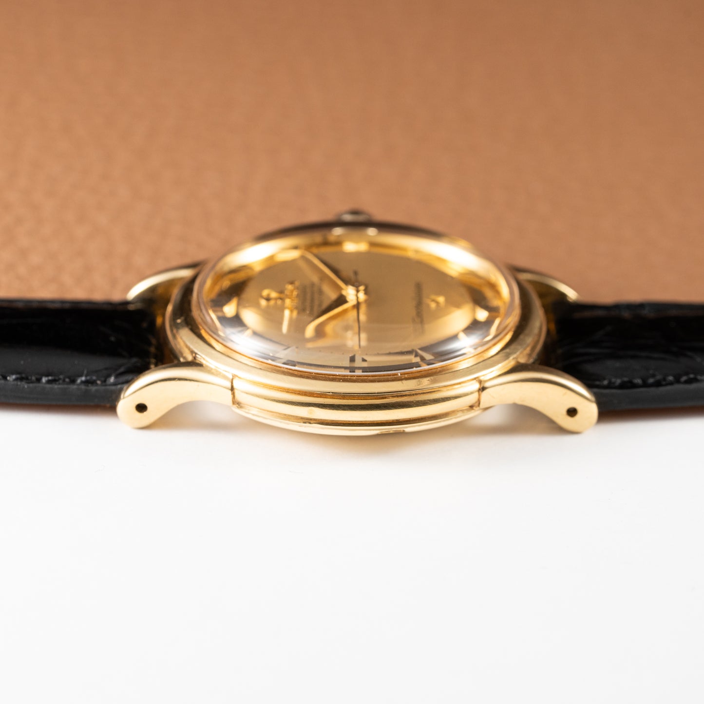 Omega Constellation Pie Pan DeLuxe Gold 18K Ref. 2699 from 1952 Early First Model