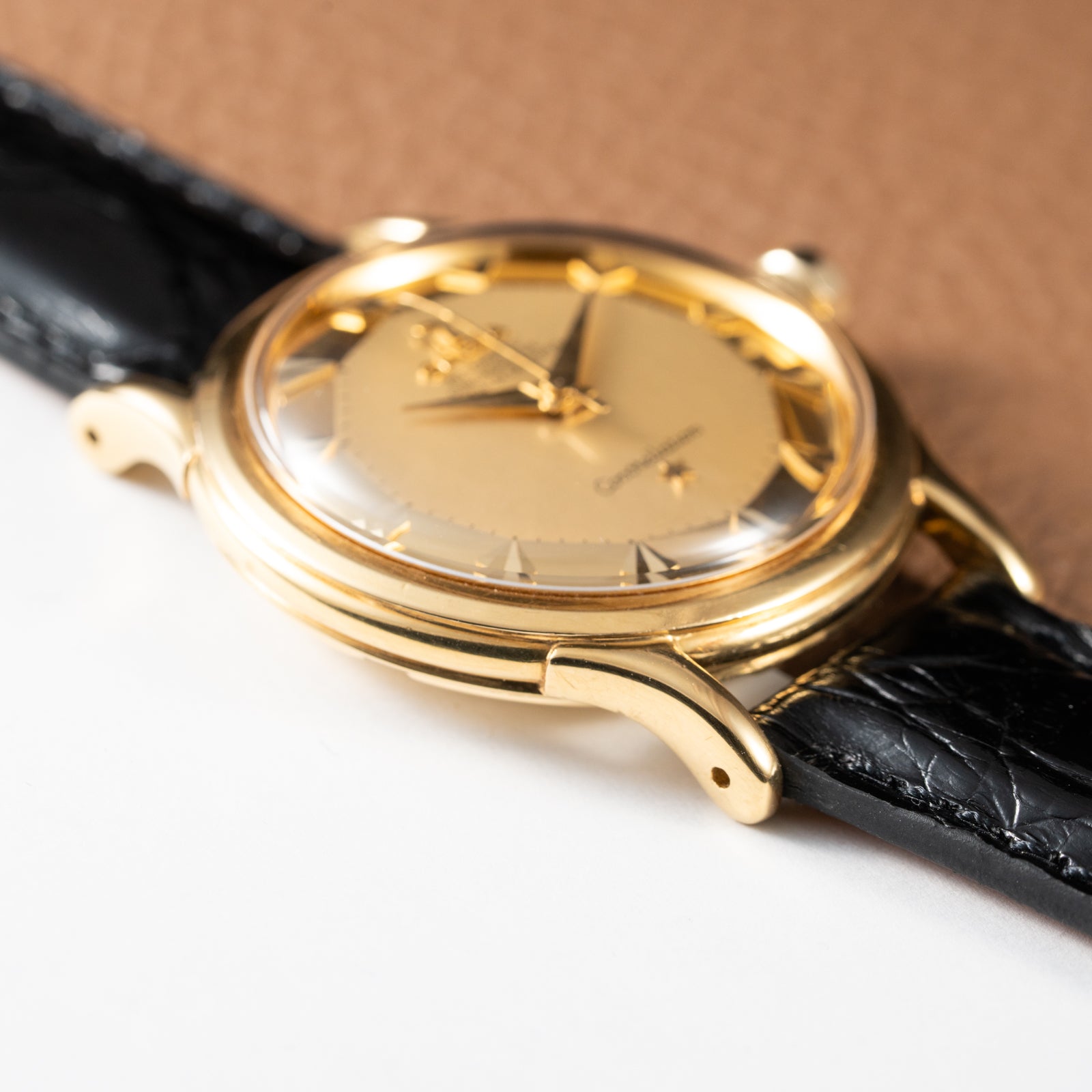 Omega Constellation Pie Pan DeLuxe Gold 18K Ref. 2699 from 1952 Early First Model
