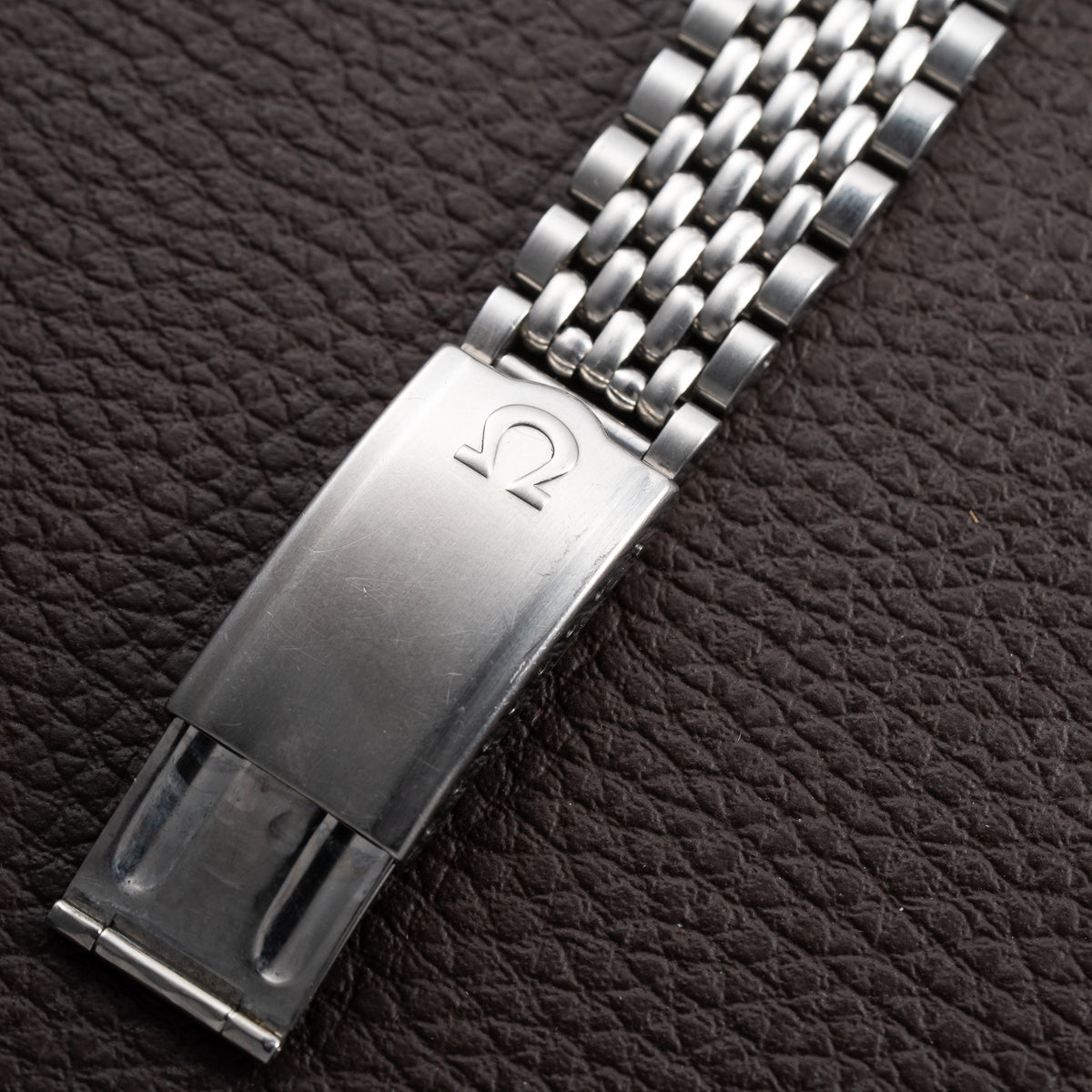 Omega Constellation Pie Pan Black Gilt Dial Dogleg Lugs Ref. 14902 From 1962