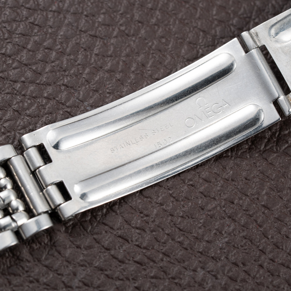 Omega Constellation Pie Pan Black Gilt Dial Dogleg Lugs Ref. 14902 From 1962