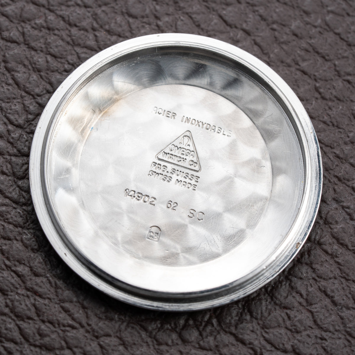 Omega Constellation Pie Pan Black Gilt Dial Dogleg Lugs Ref. 14902 From 1962