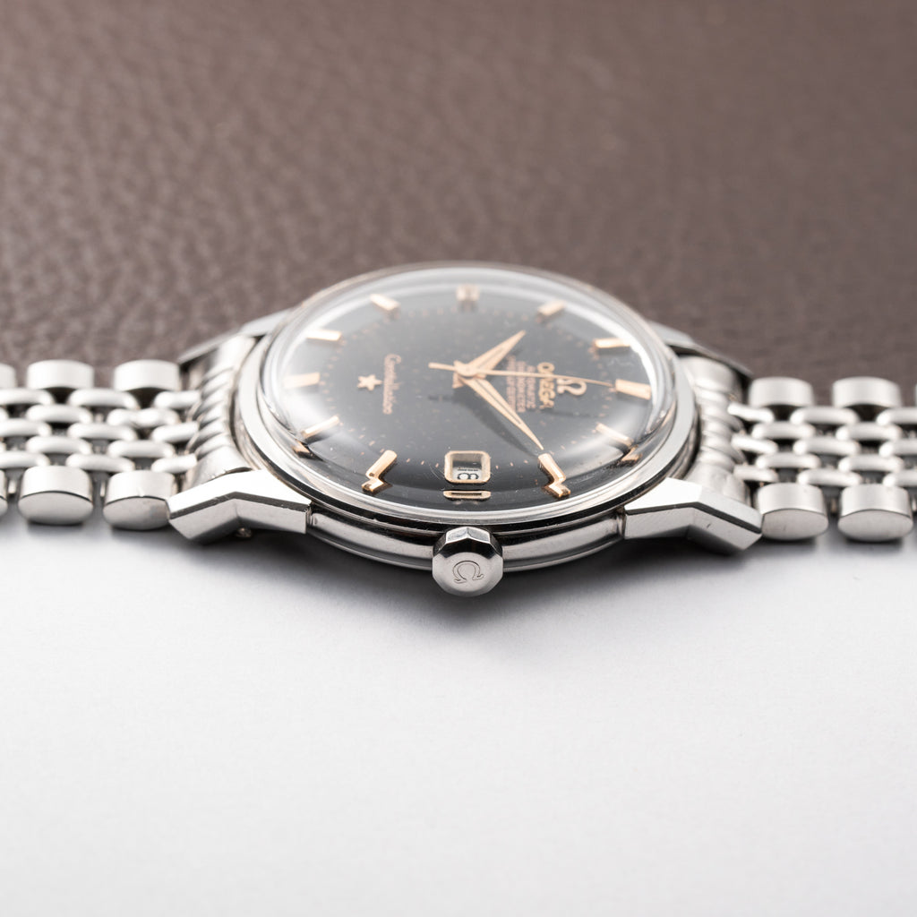 Omega Constellation Pie Pan Black Gilt Dial Dogleg Lugs Ref. 14902 From 1962