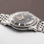 Omega Constellation Pie Pan Black Gilt Dial Dogleg Lugs Ref. 14902 From 1962