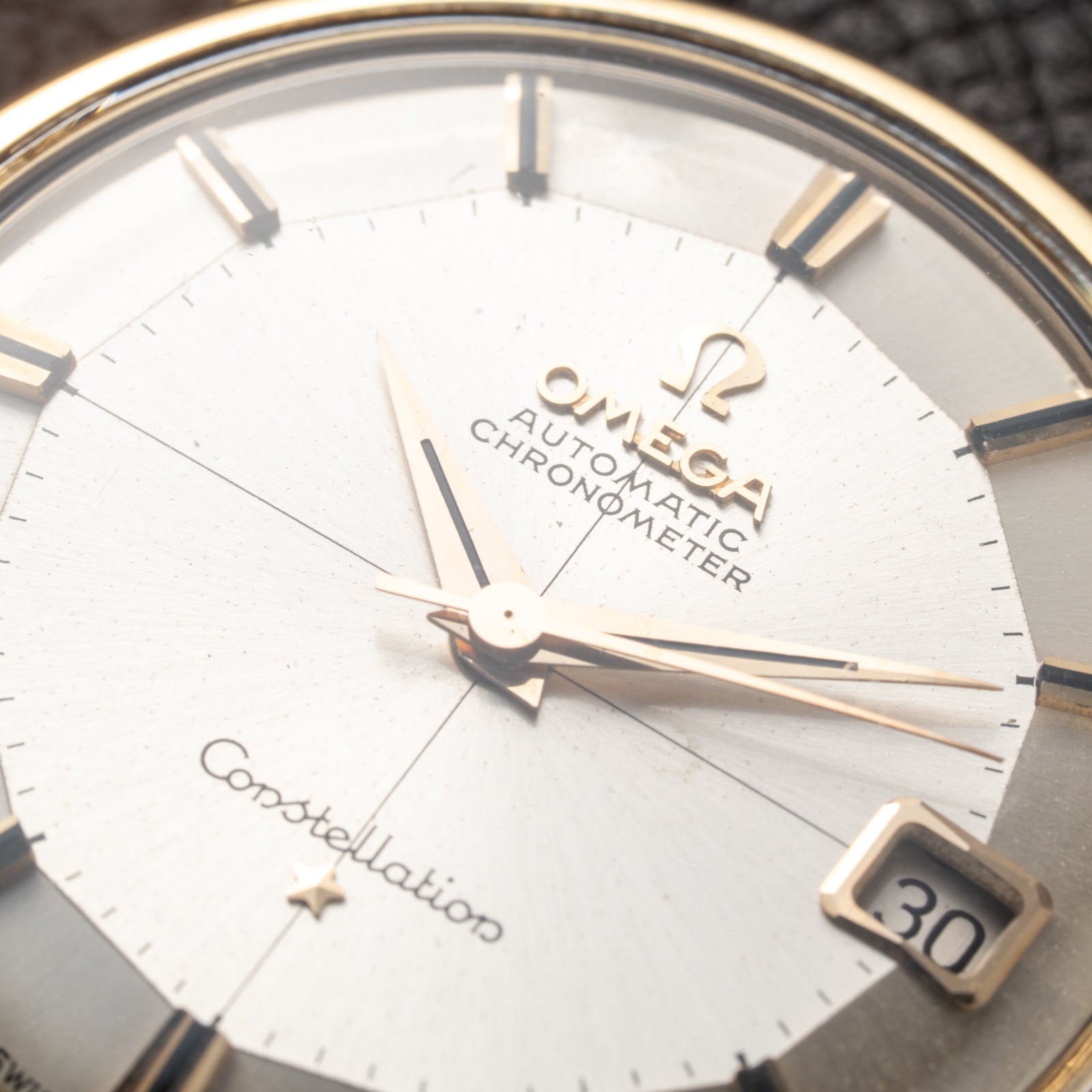 Omega Constellation Pie Pan Crosshair Dial Dog Leg 18K Gold Ref 168.005 from 1962