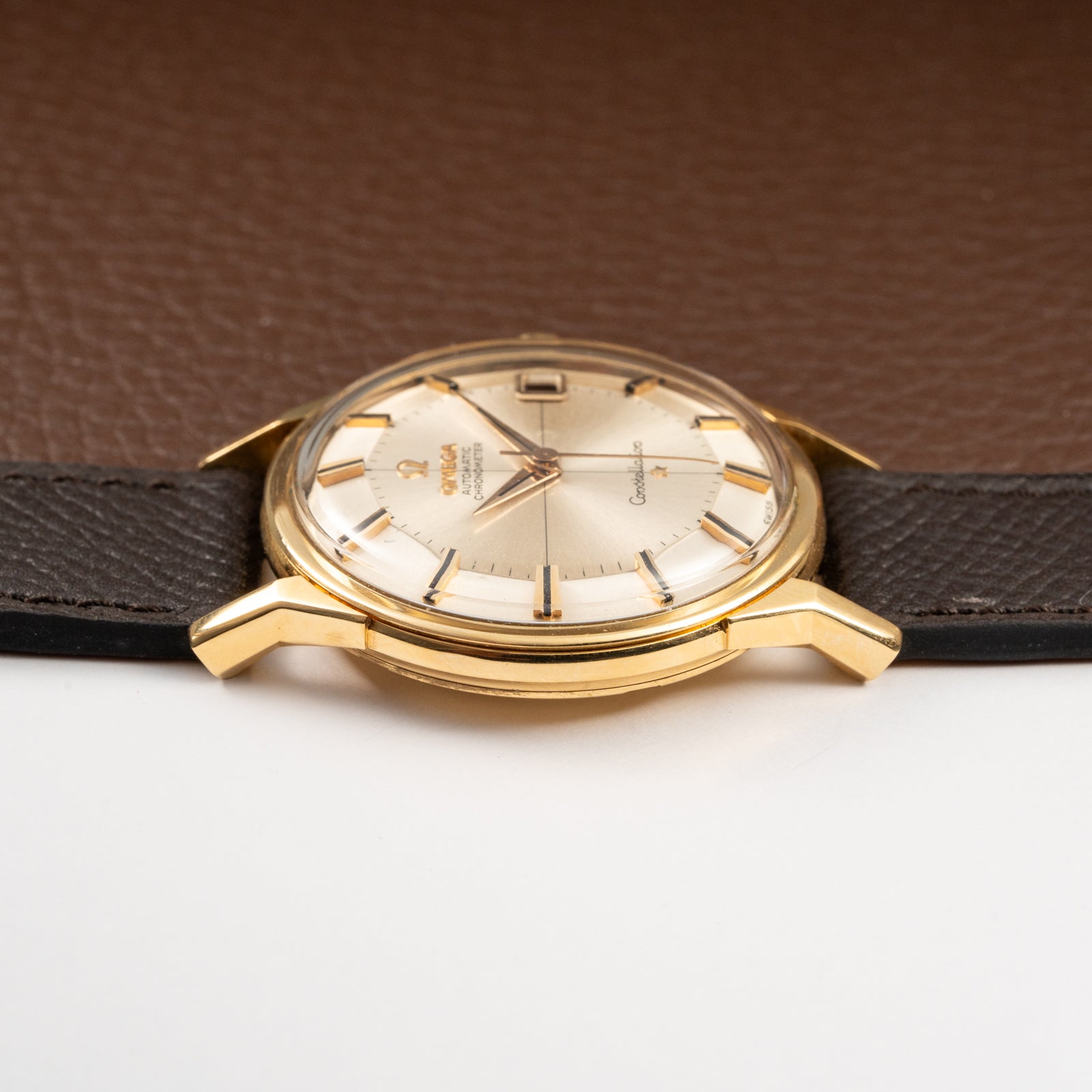 Omega Constellation Pie Pan Crosshair Dial Dog Leg 18K Gold Ref 168.005 from 1962