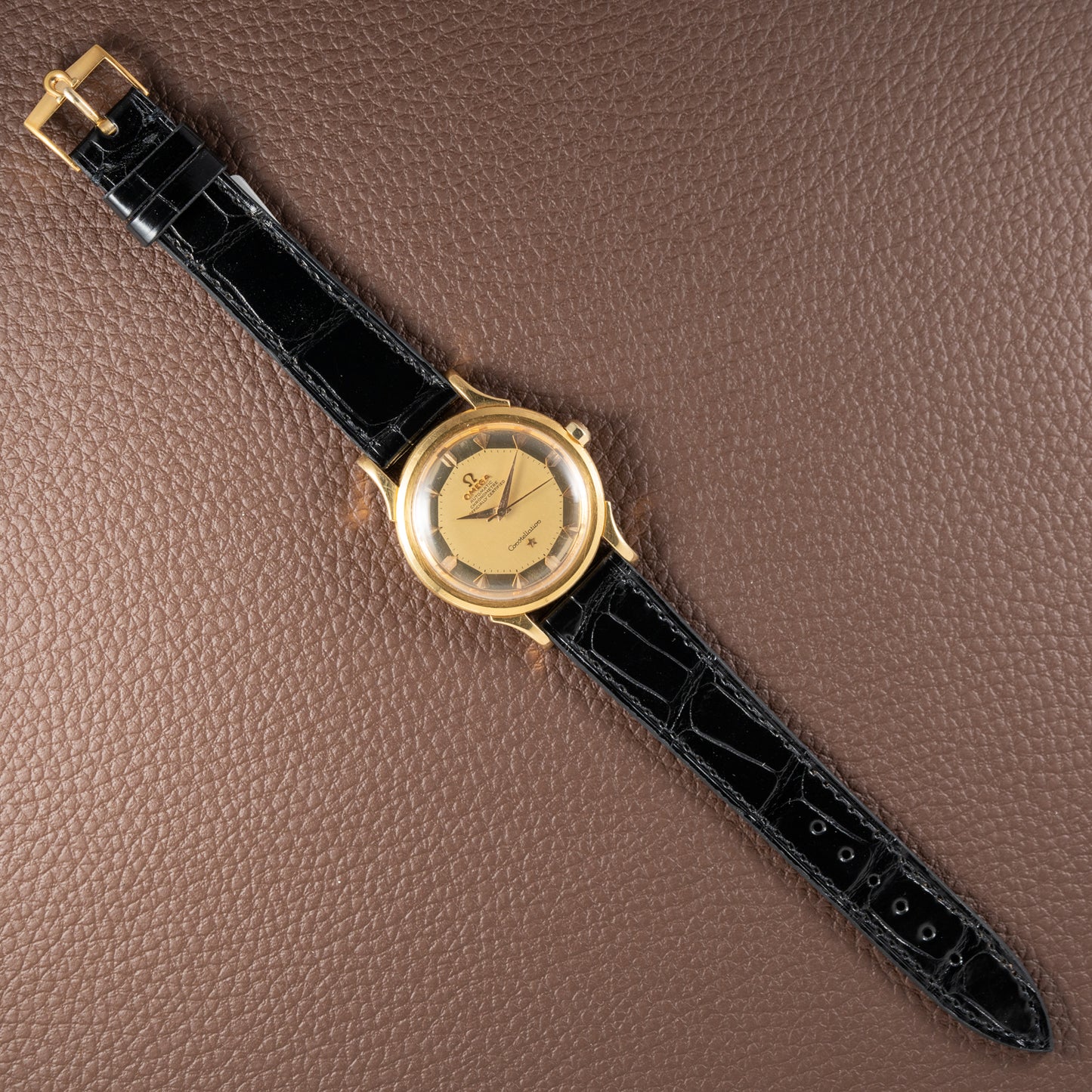 Omega Constellation De Luxe Pie Pan 18K Yellow Gold Ref. 2852 / 2853 from 1956