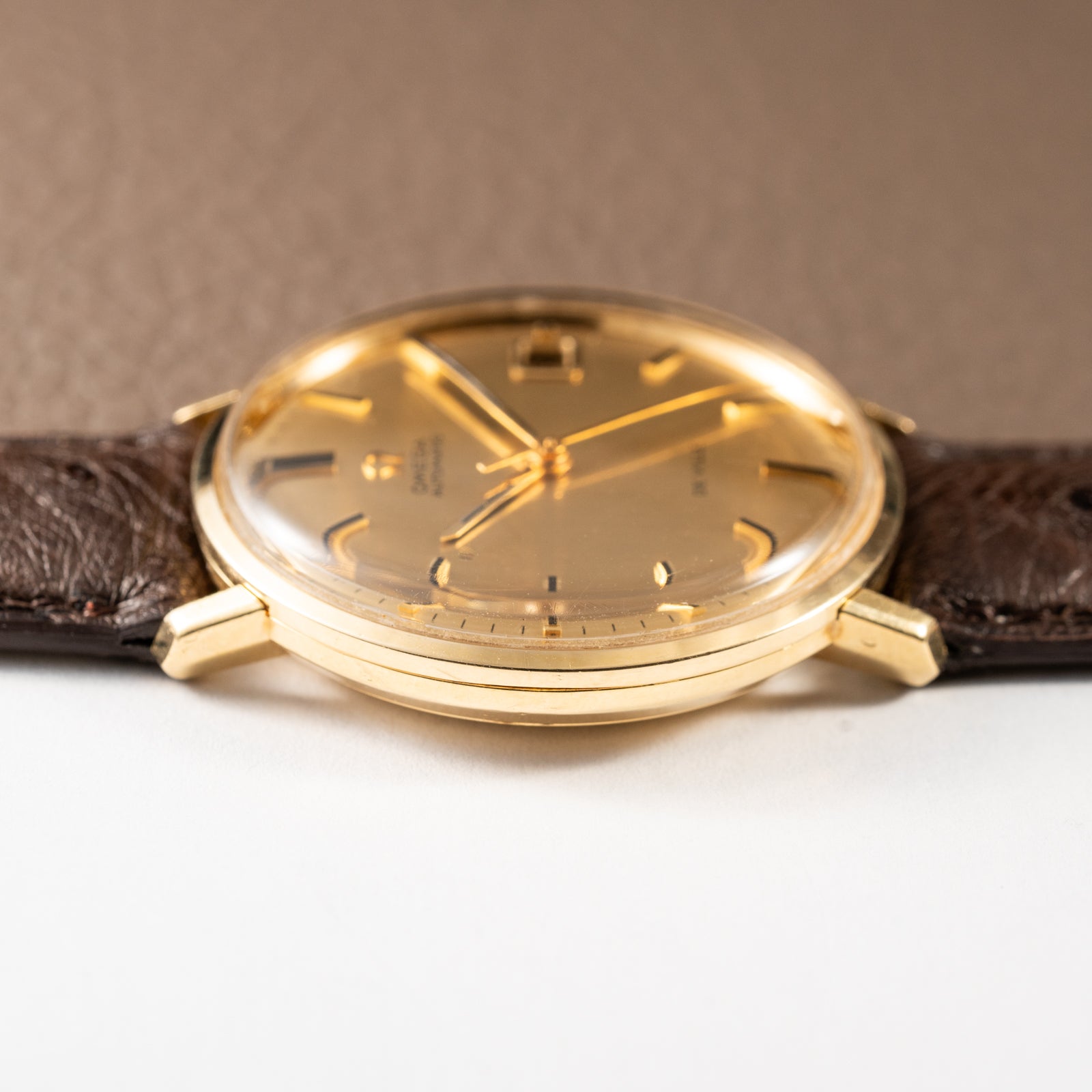 Omega De Ville De Luxe OM Onyx Dial Ref. 166.033 from 1967