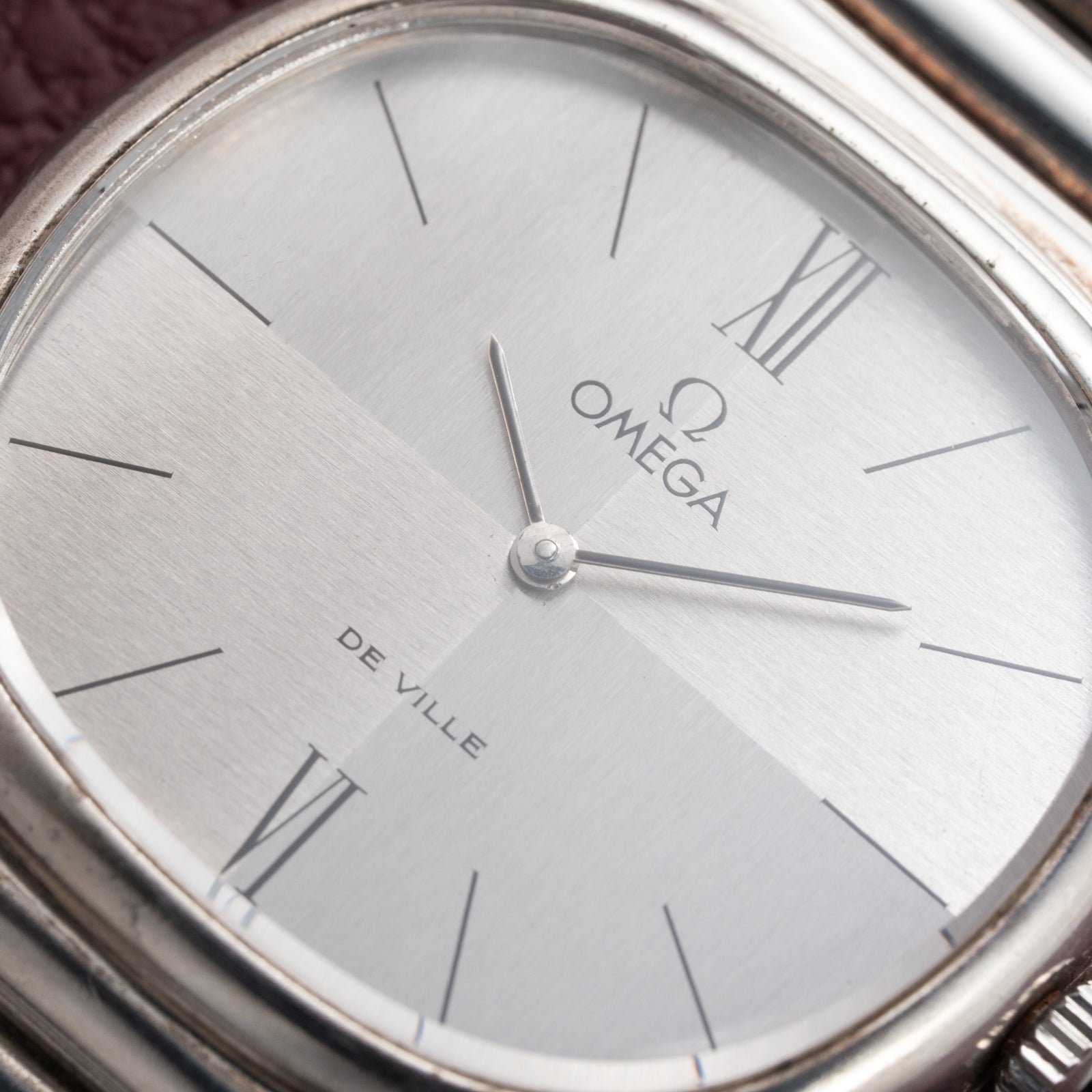 Omega De Ville Jeux d’Argent 925 Sterling Silver Moiré Two Tone Dial Ref. 8390 from 1973