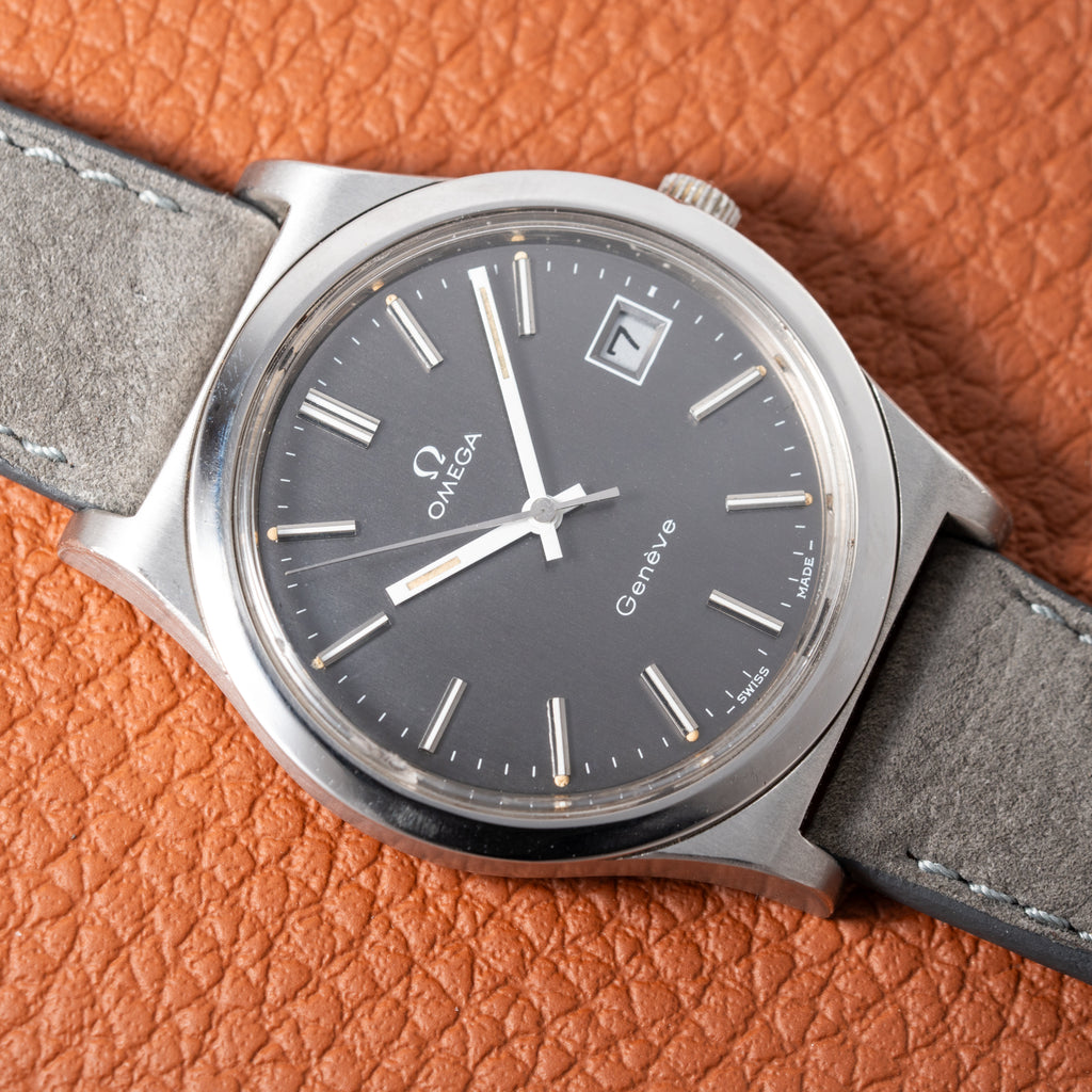 Omega Genève Jumbo "Date" Grey Dial from 1974