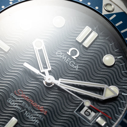 Omega Seamaster Quartz Blue Wave 300M Ref. 22218000 from 2012 with paper
