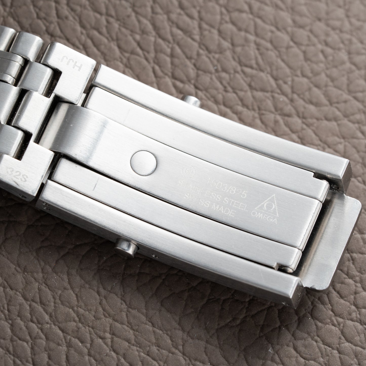 Omega Seamaster Quartz Blue Wave 300M Ref. 22218000 from 2012 with paper
