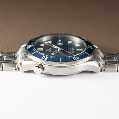 Omega Seamaster Quartz Blue Wave 300M Ref. 22218000 from 2012 with paper