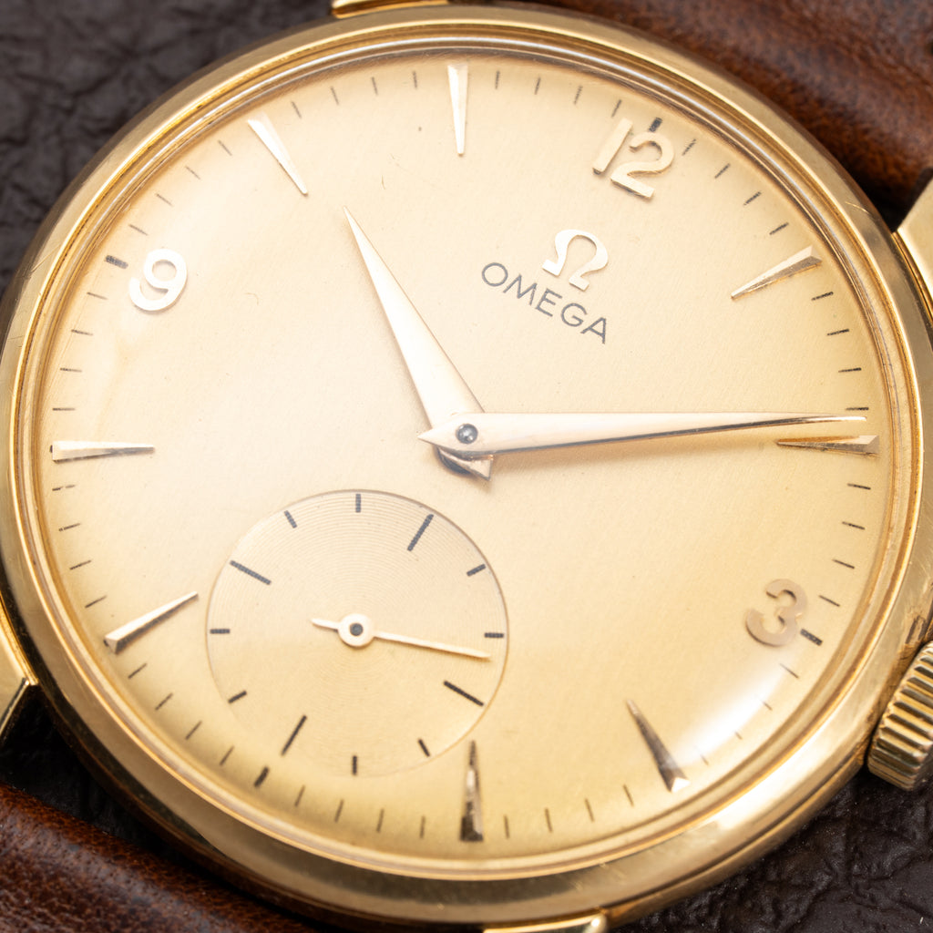 Omega Trésor Dress Watch Sub Seconds 18K Yellow Gold Ref. 2894 from 1958