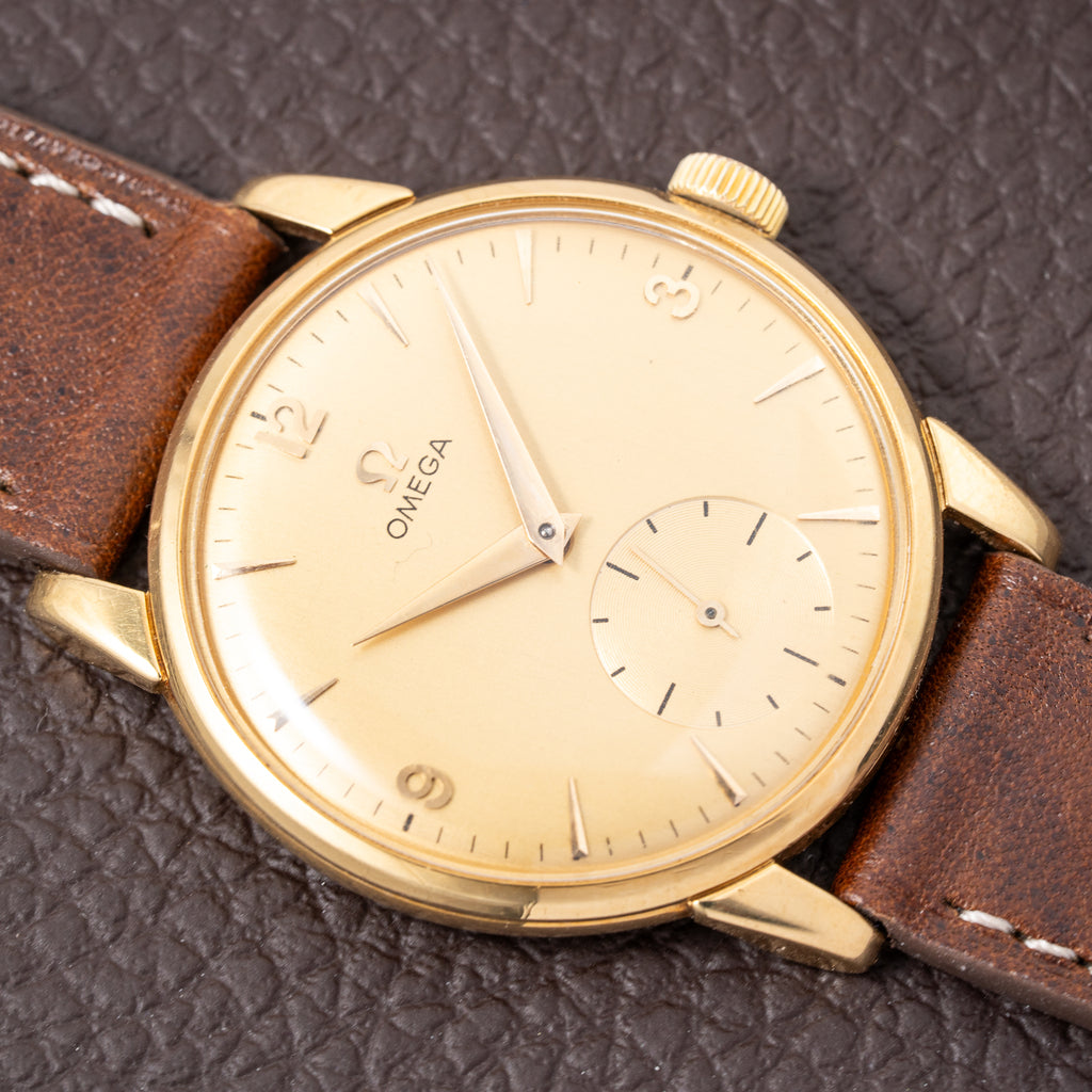 Omega Trésor Dress Watch Sub Seconds 18K Yellow Gold Ref. 2894 from 1958