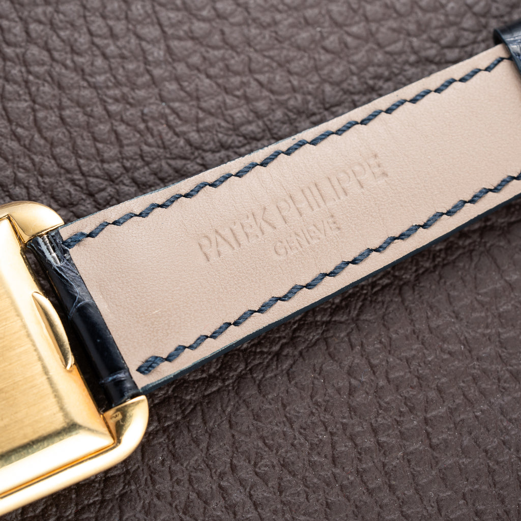 Patek Philippe Cioccolatone Square 18K Yellow Gold with Extract Ref. 2486 from 1954