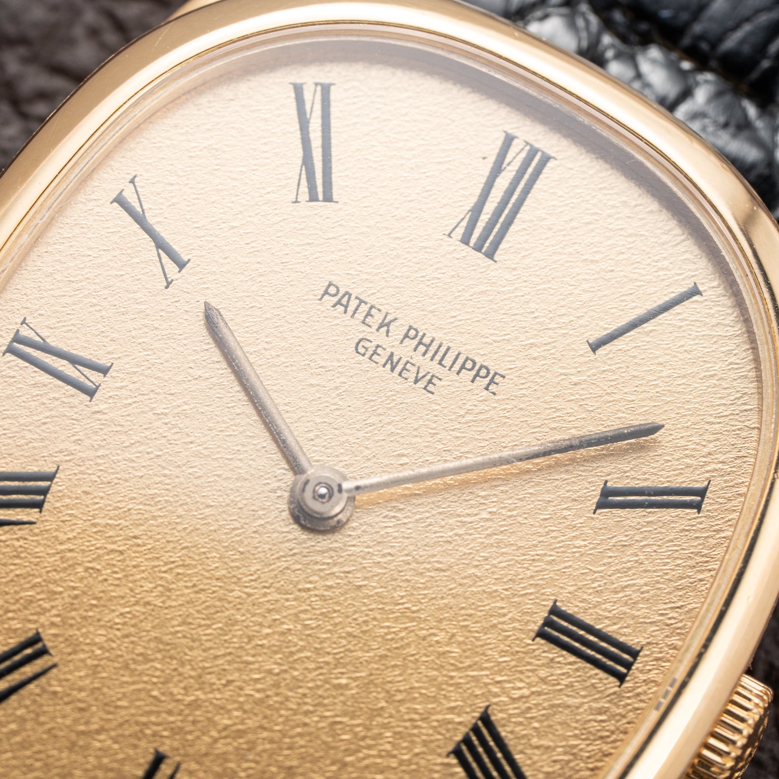 Patek Philippe Ellipse Champagne Textured Roman Dial 18K Yellow Gold Ref 3546 from 1970s