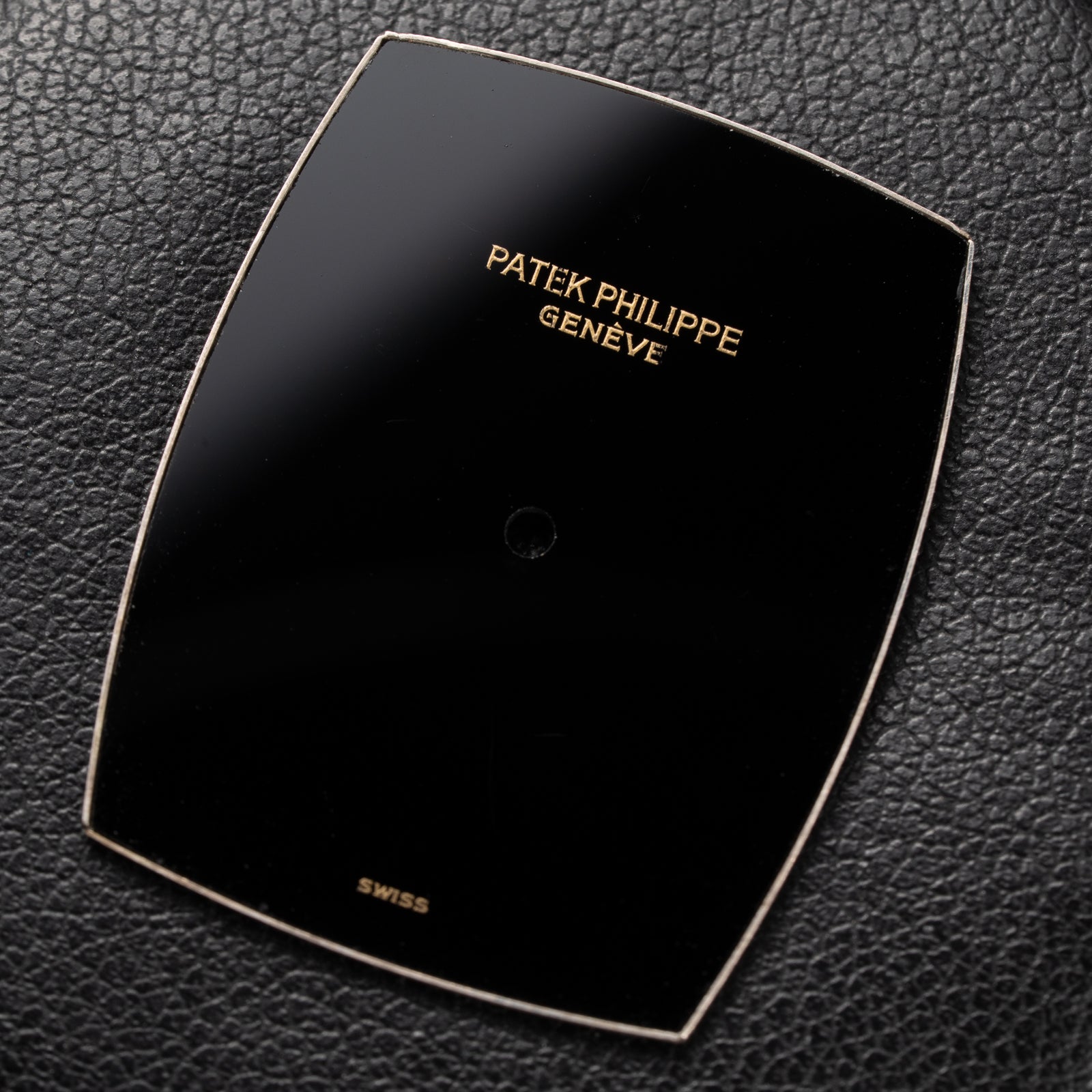 Patek Philippe Ellipse Onyx Black Dial 18k Yellow Gold Ref. 3632 from 1980s