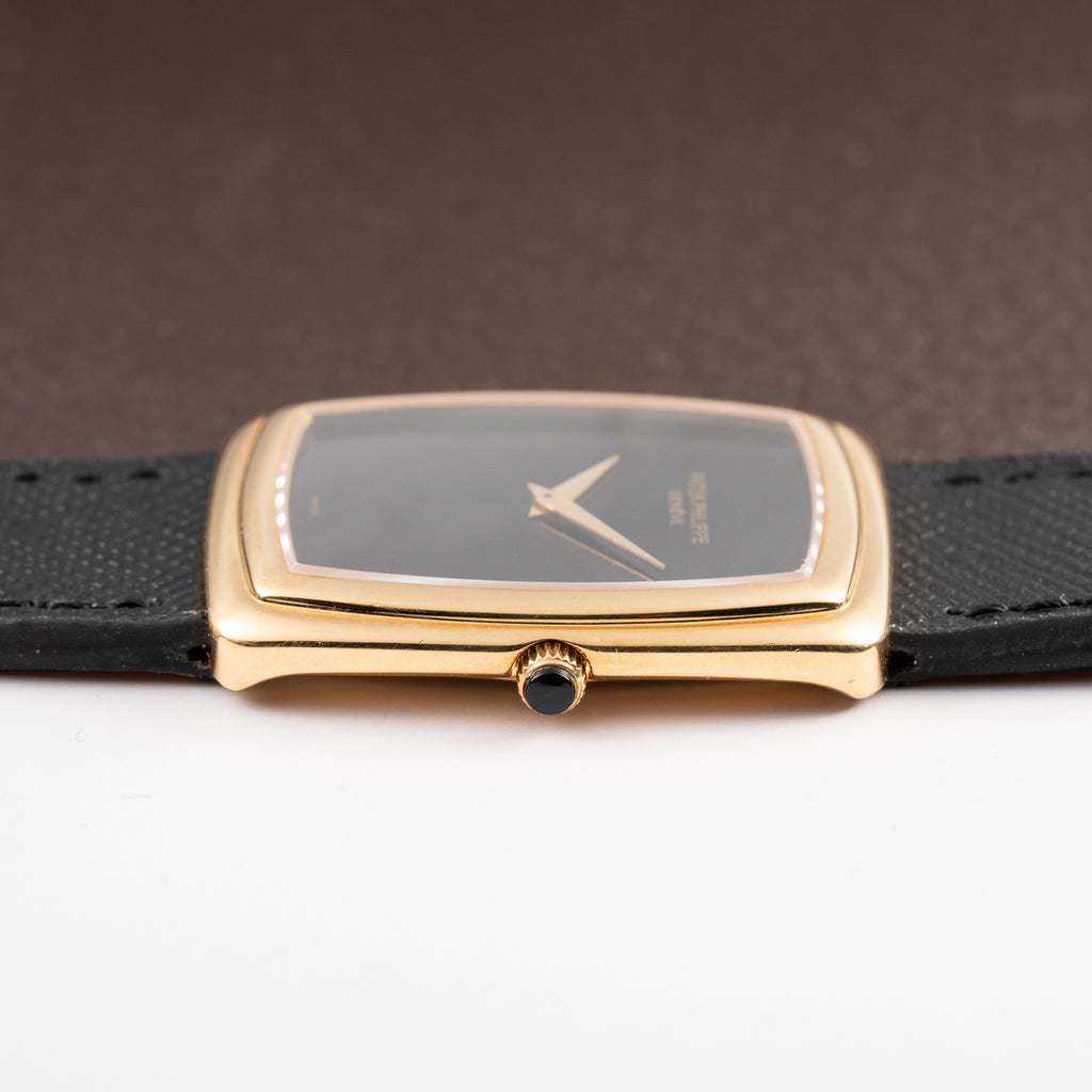Patek Philippe Ellipse Onyx Black Dial 18k Yellow Gold Ref. 3632 from 1980s