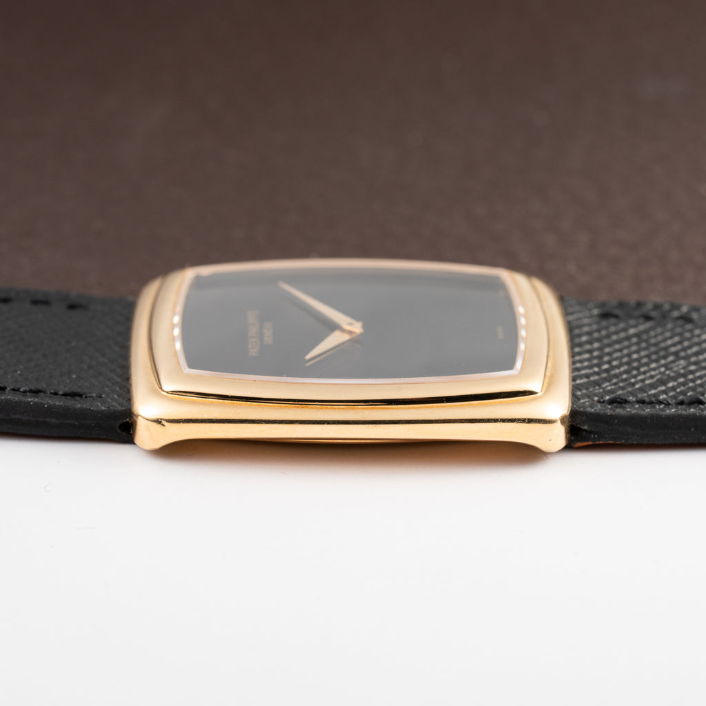 Patek Philippe Ellipse Onyx Black Dial 18k Yellow Gold Ref. 3632 from 1980s