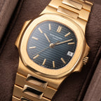Patek Philippe Nautilus Blue Sigma Dial 18K Yellow Gold Patek Philippe Service 2020 Ref 3800 from 1990
