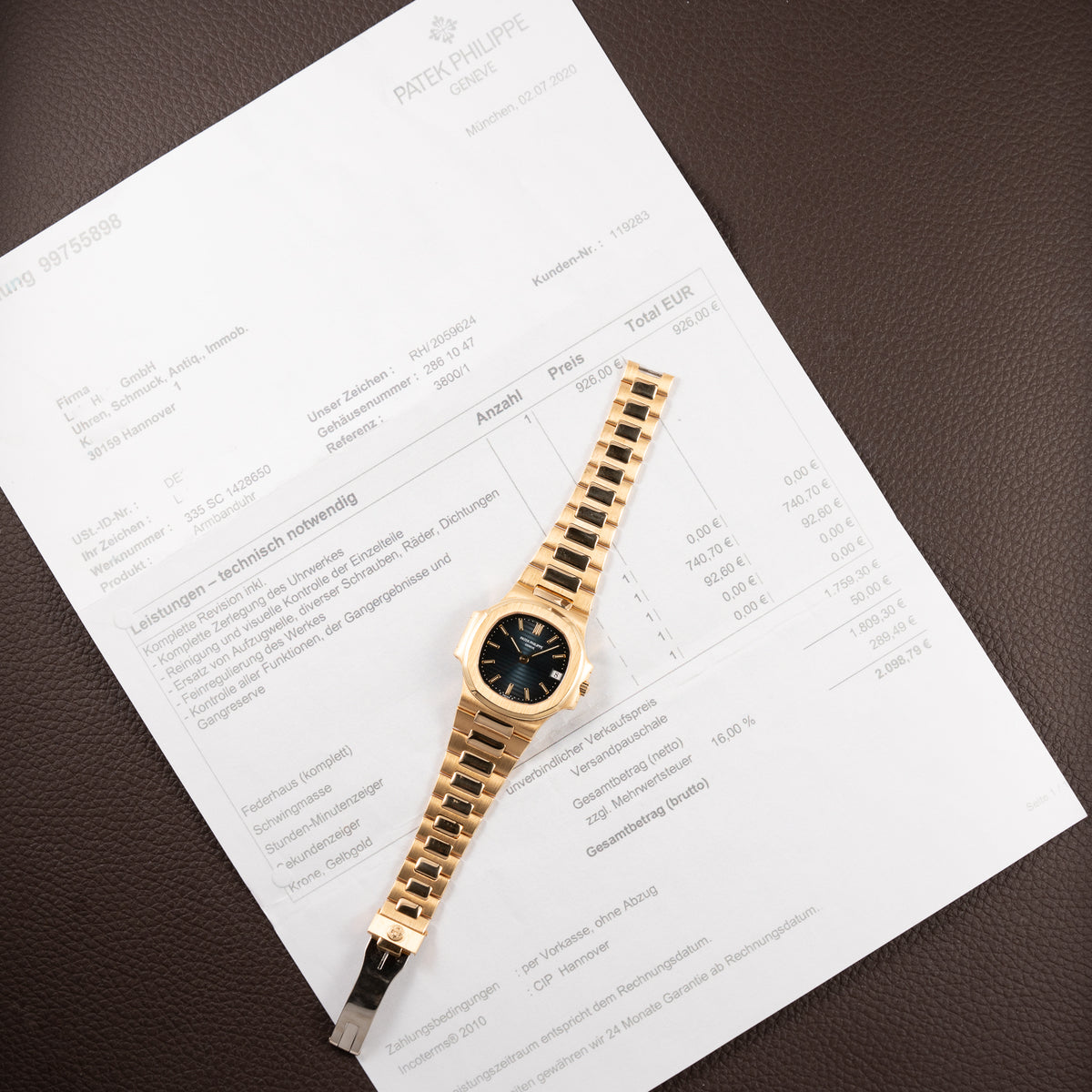 Patek Philippe Nautilus Blue Sigma Dial 18K Yellow Gold Patek Philippe Service 2020 Ref 3800 from 1990