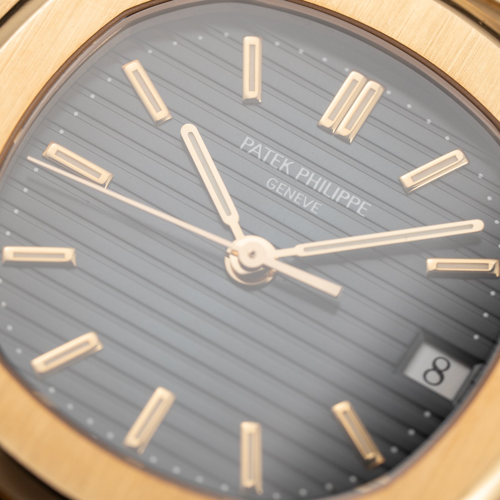 Patek Philippe Nautilus Blue Sigma Dial 18K Yellow Gold Patek Philippe Service 2020 Ref 3800 from 1990