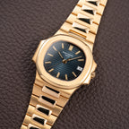 Patek Philippe Nautilus Blue Sigma Dial 18K Yellow Gold Patek Philippe Service 2020 Ref 3800 from 1990
