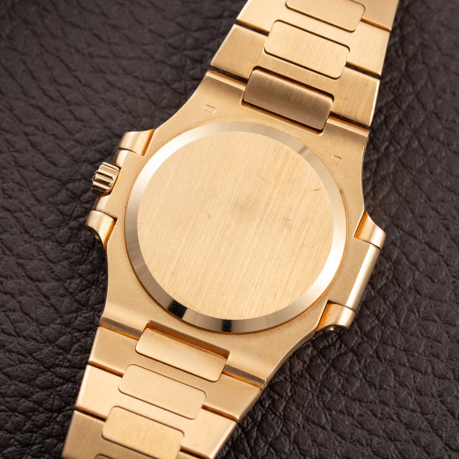 Patek Philippe Nautilus Blue Sigma Dial 18K Yellow Gold Patek Philippe Service 2020 Ref 3800 from 1990