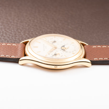 Patek Philippe Perpetual Calendar Calatrava 18K Yellow Gold Second Series Ref. 3940J circa 1992