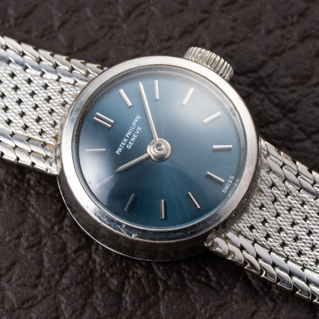 Patek Philippe Calatrava Lady Cocktail Watch White Gold 18k Blue Dial Ref 3266 from 1960s