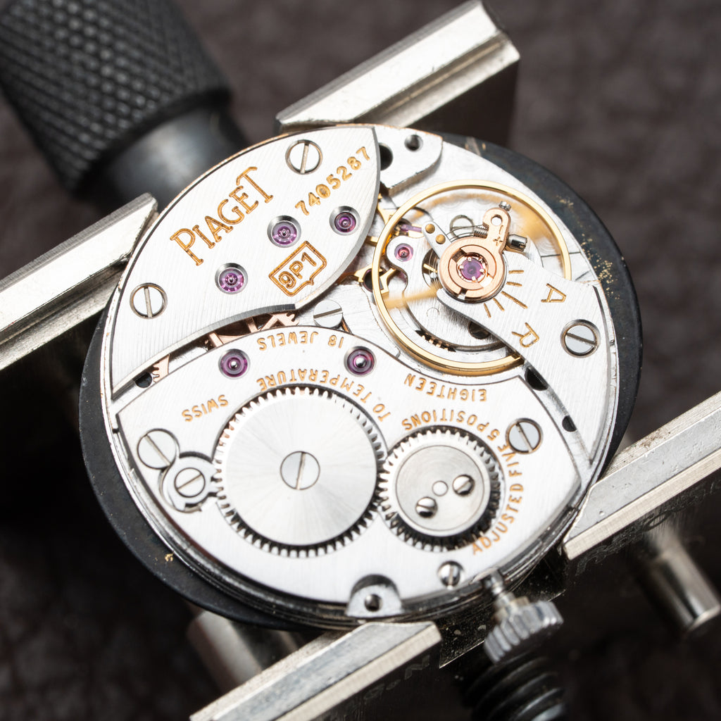 Piaget Oval Ellipse Onyx Black Dial Factory Diamond Bezel 18K White Gold Ref. 9826 from 1970s