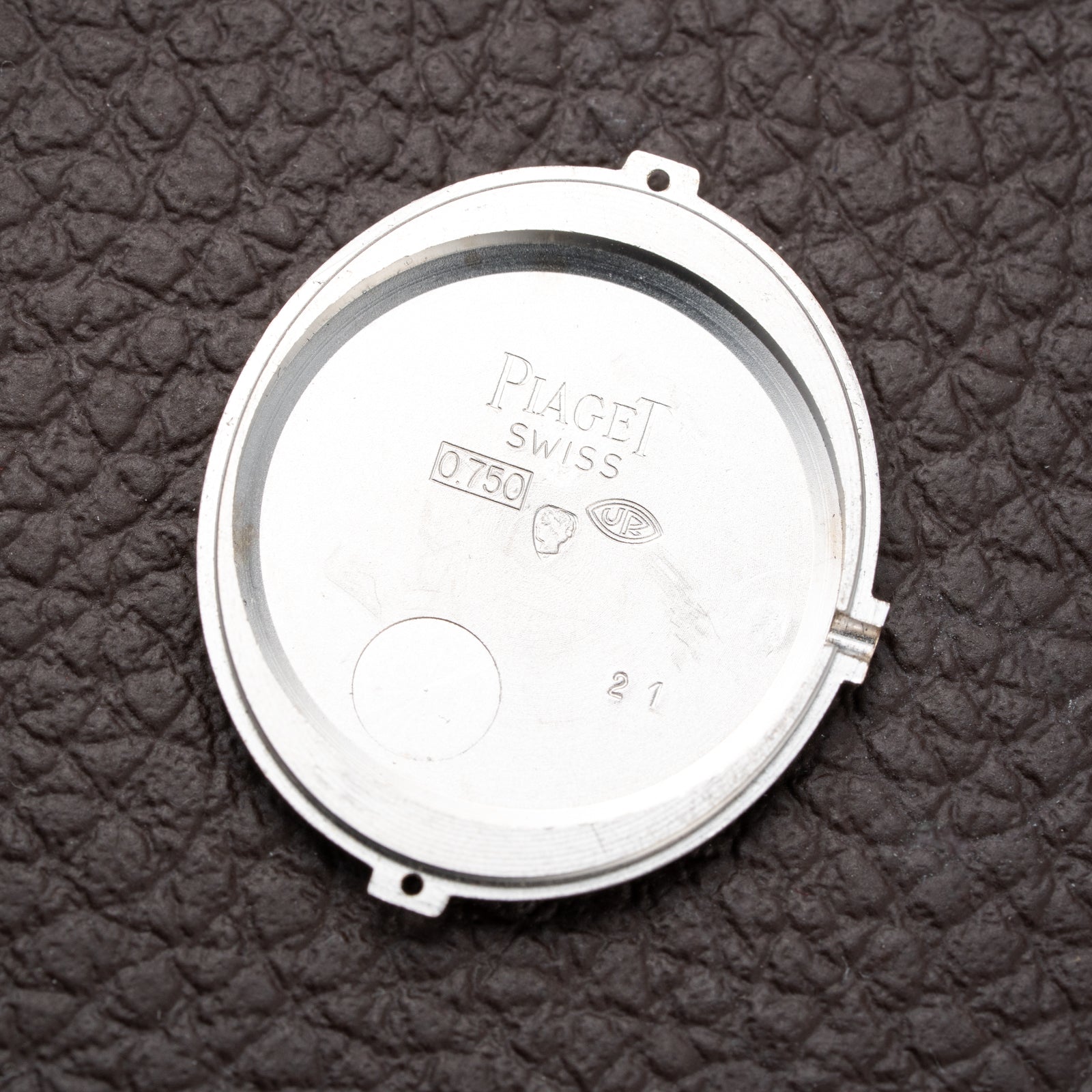 Piaget Oval Ellipse Onyx Black Dial Factory Diamond Bezel 18K White Gold Ref. 9826 from 1970s
