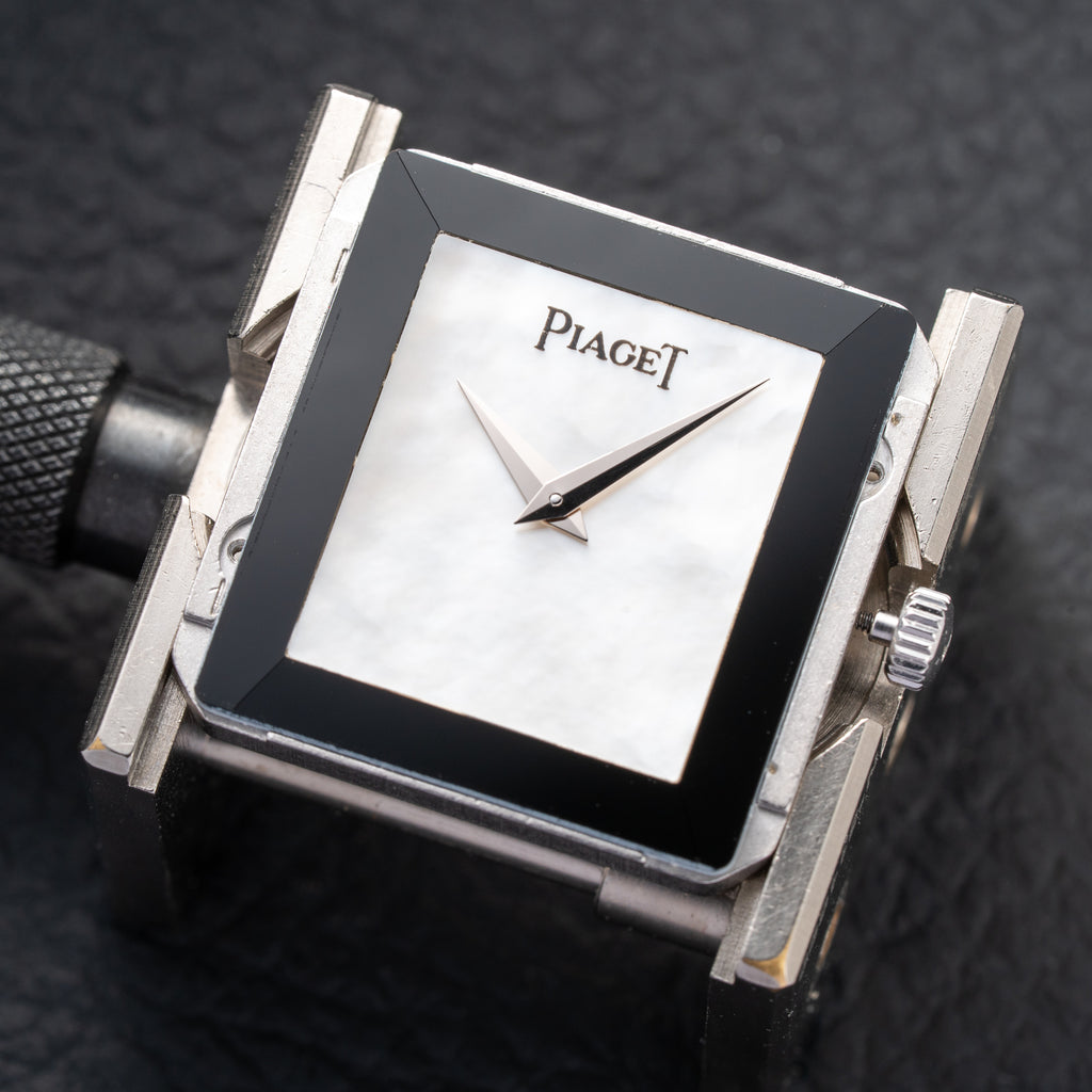 Piaget Protocole Onyx & Mother of Pearl 18k White Gold Ref. 8154 from 1980s