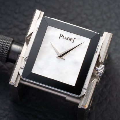 Piaget Protocole Onyx & Mother of Pearl 18k White Gold Ref. 8154 from 1980s