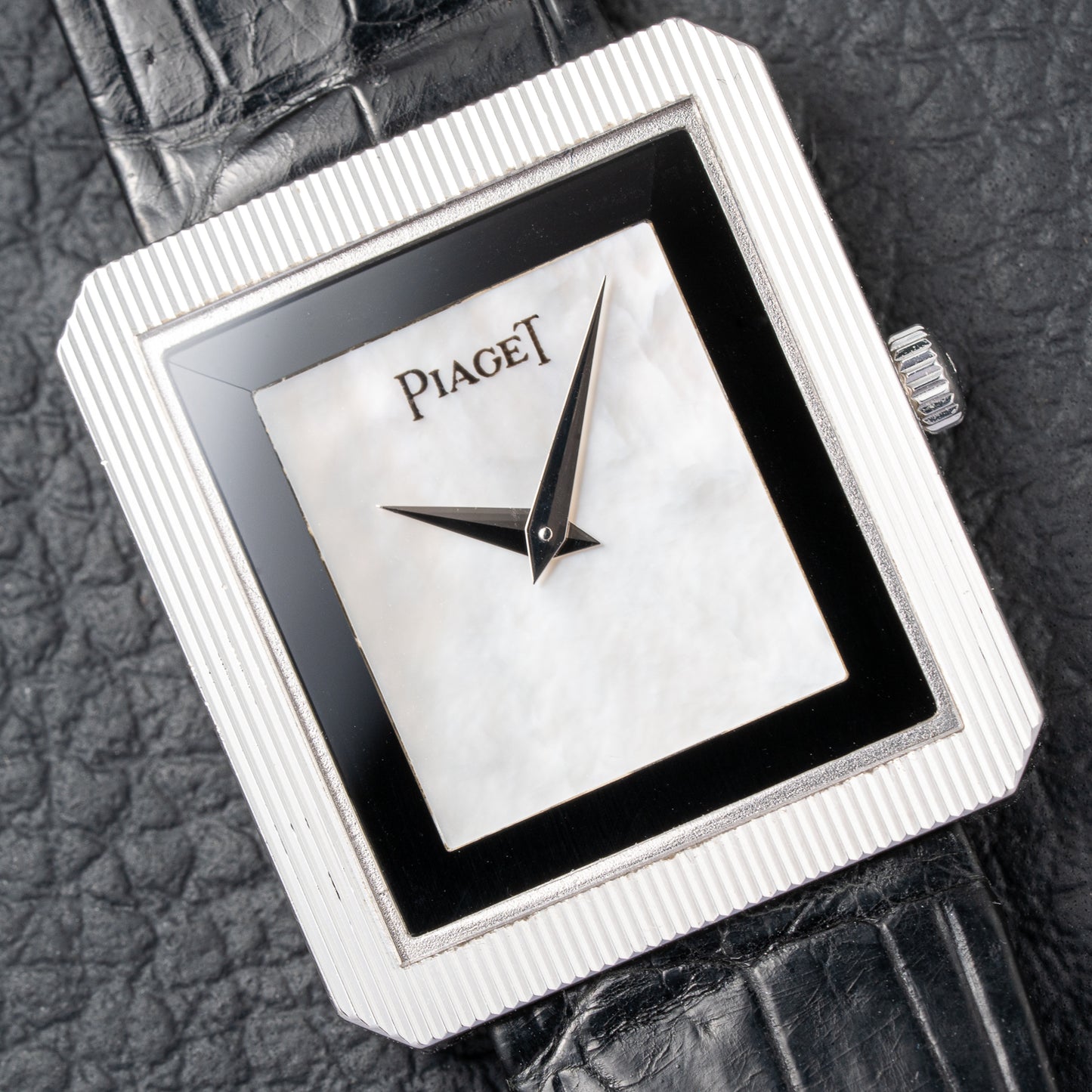 Piaget Protocole Onyx & Mother of Pearl 18k White Gold Ref. 8154 from 1980s