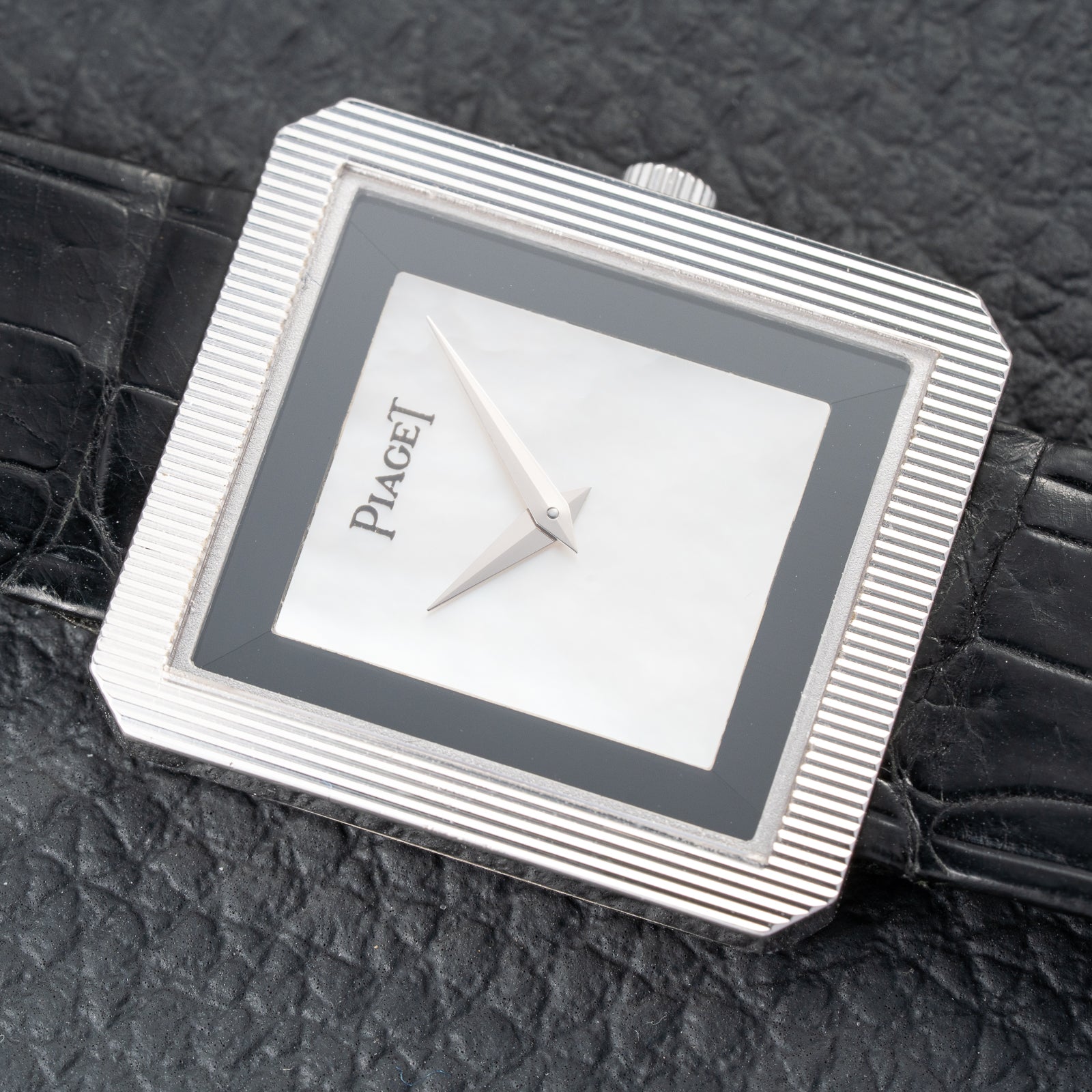 Piaget Protocole Onyx & Mother of Pearl 18k White Gold Ref. 8154 from 1980s