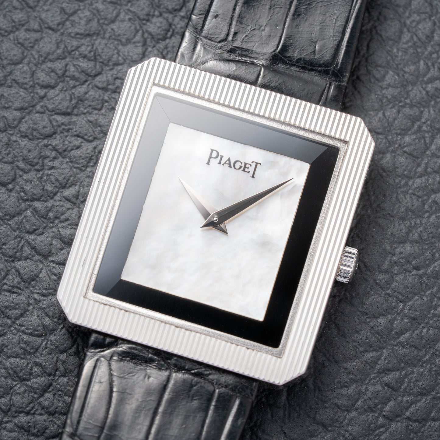 Piaget Protocole Onyx & Mother of Pearl 18k White Gold Ref. 8154 from 1980s