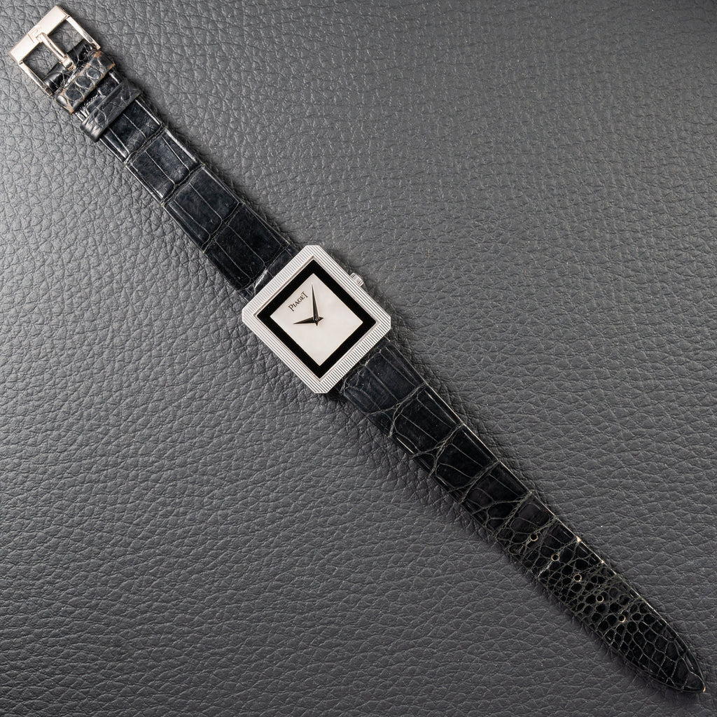 Piaget Protocole Onyx & Mother of Pearl 18k White Gold Ref. 8154 from 1980s