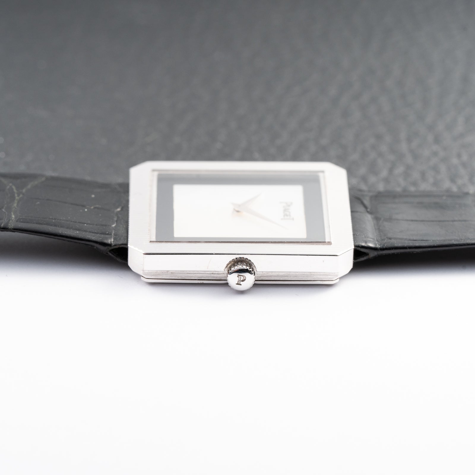 Piaget Protocole Onyx & Mother of Pearl 18k White Gold Ref. 8154 from 1980s