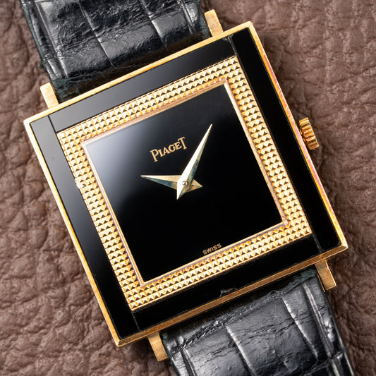 Piaget Square Onyx Clous de Paris 18k Yellow Gold Cal. 9P Ref. 9200 from 1970s