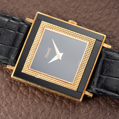 Piaget Square Onyx Clous de Paris 18k Yellow Gold Cal. 9P Ref. 9200 from 1970s