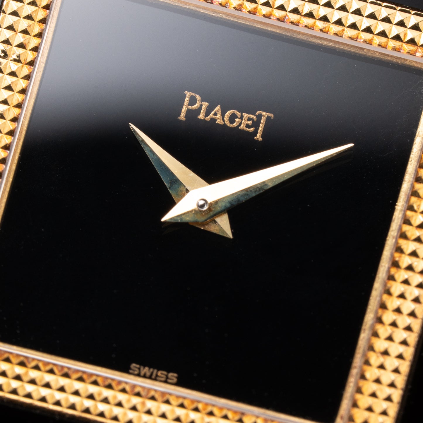 Piaget Square Onyx Clous de Paris 18k Yellow Gold Cal. 9P Ref. 9200 from 1970s