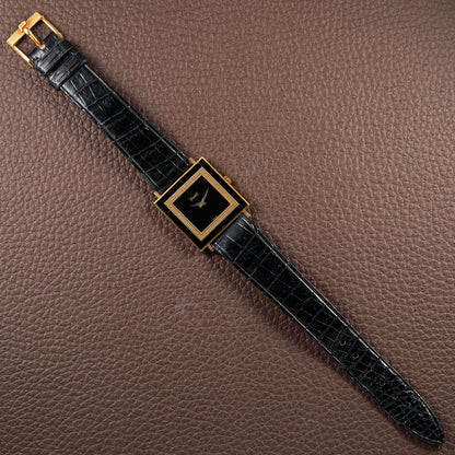Piaget Square Onyx Clous de Paris 18k Yellow Gold Cal. 9P Ref. 9200 from 1970s
